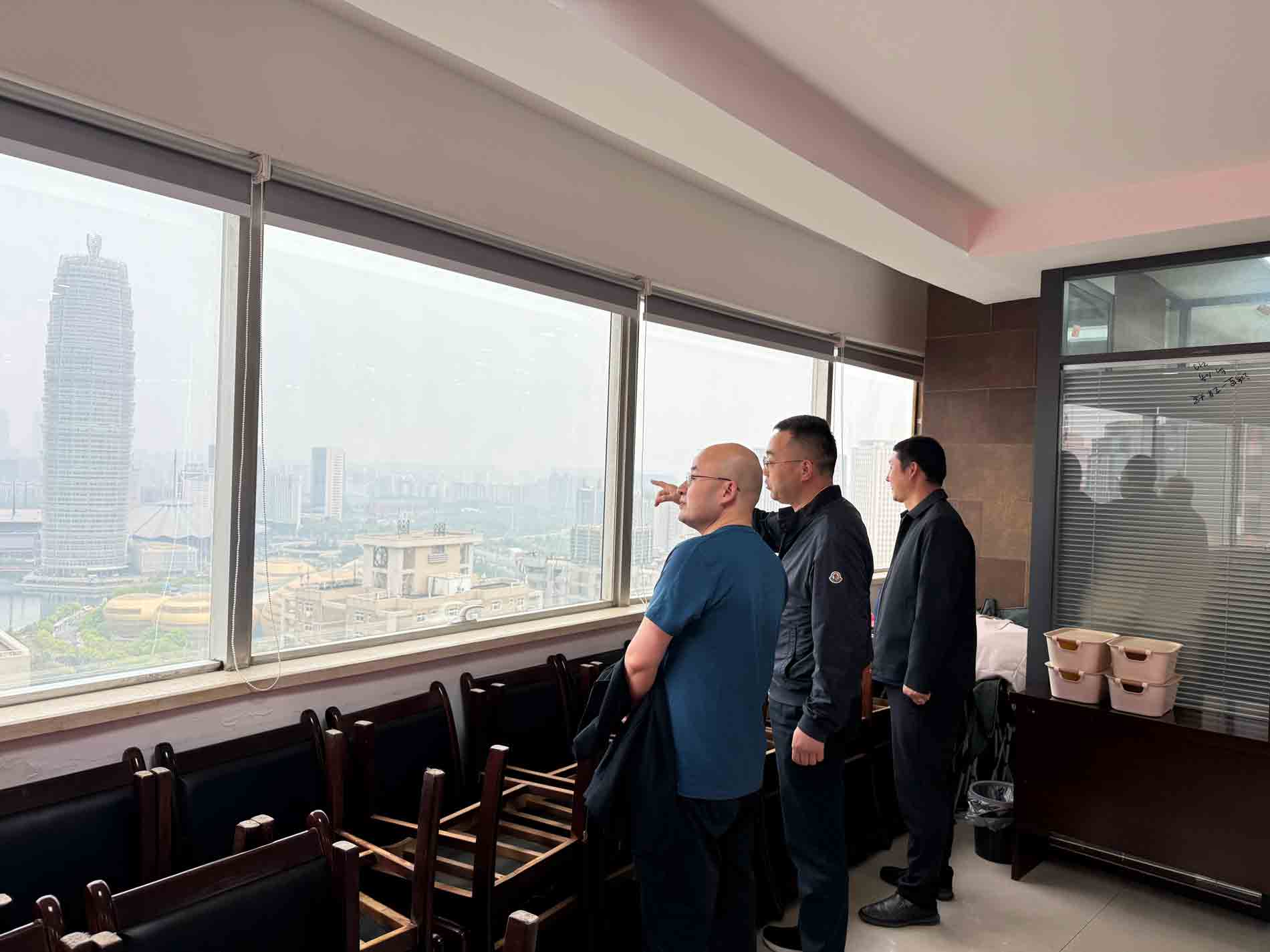 共探行業(yè)新路徑 引領(lǐng)農(nóng)化新征程 | 中國農(nóng)藥發(fā)展與應(yīng)用協(xié)會花榮軍秘書長蒞臨農(nóng)達生化指導(dǎo)工作(圖4)